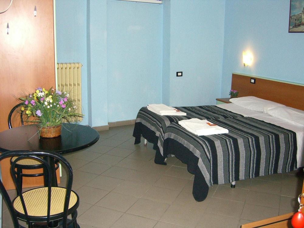 Hotel Mercurio Μιλάνο Εξωτερικό φωτογραφία